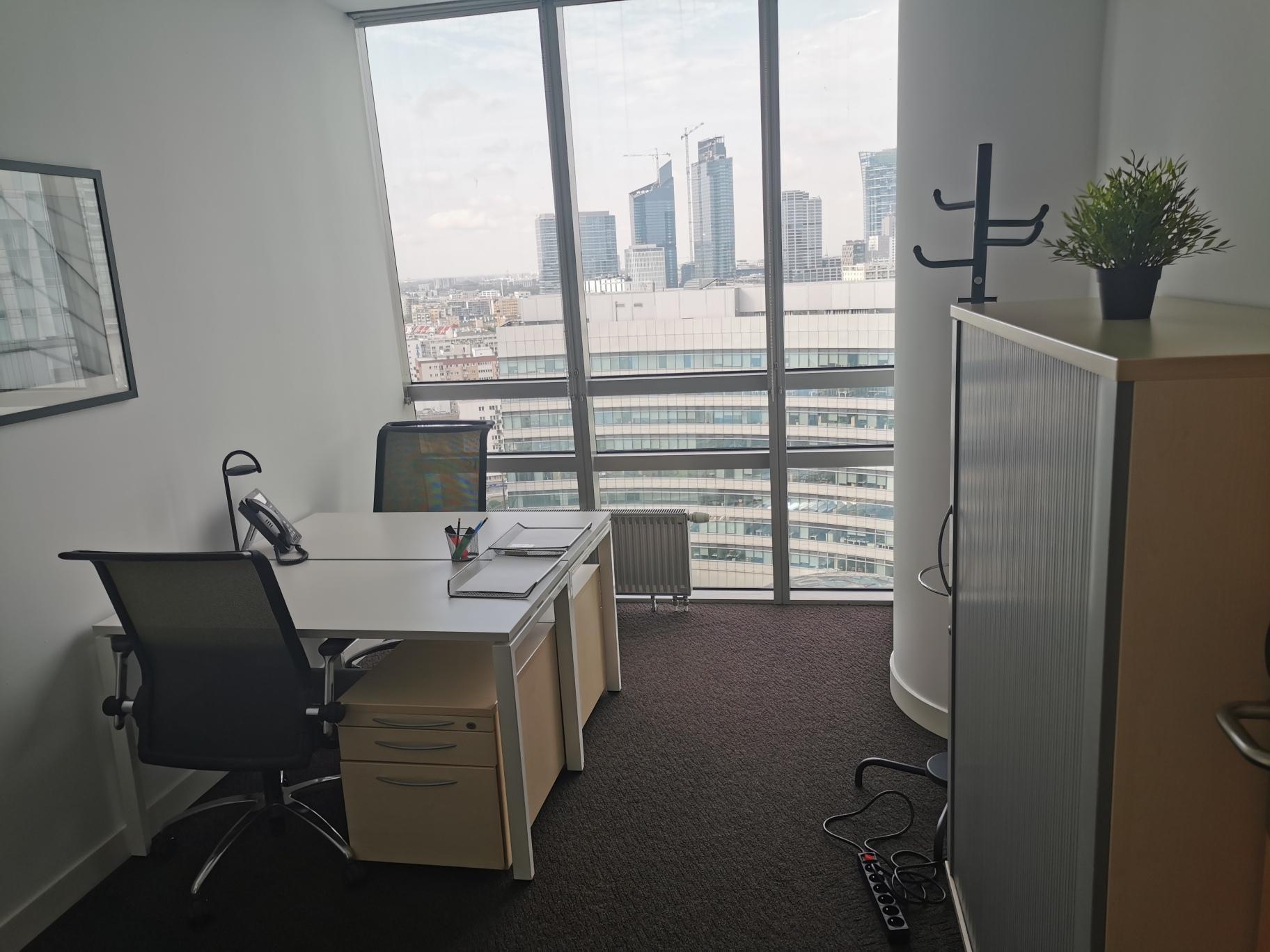 Office for 2 pers. in Regus Skylight