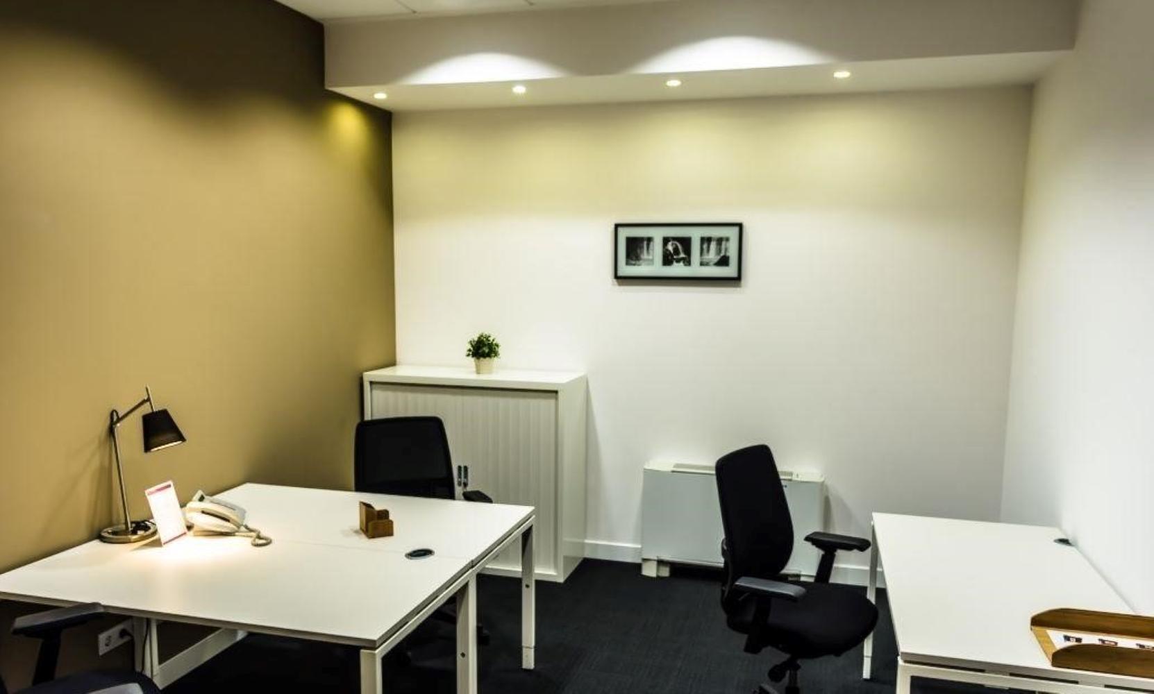 Office for 4 pers. in Regus President Centre